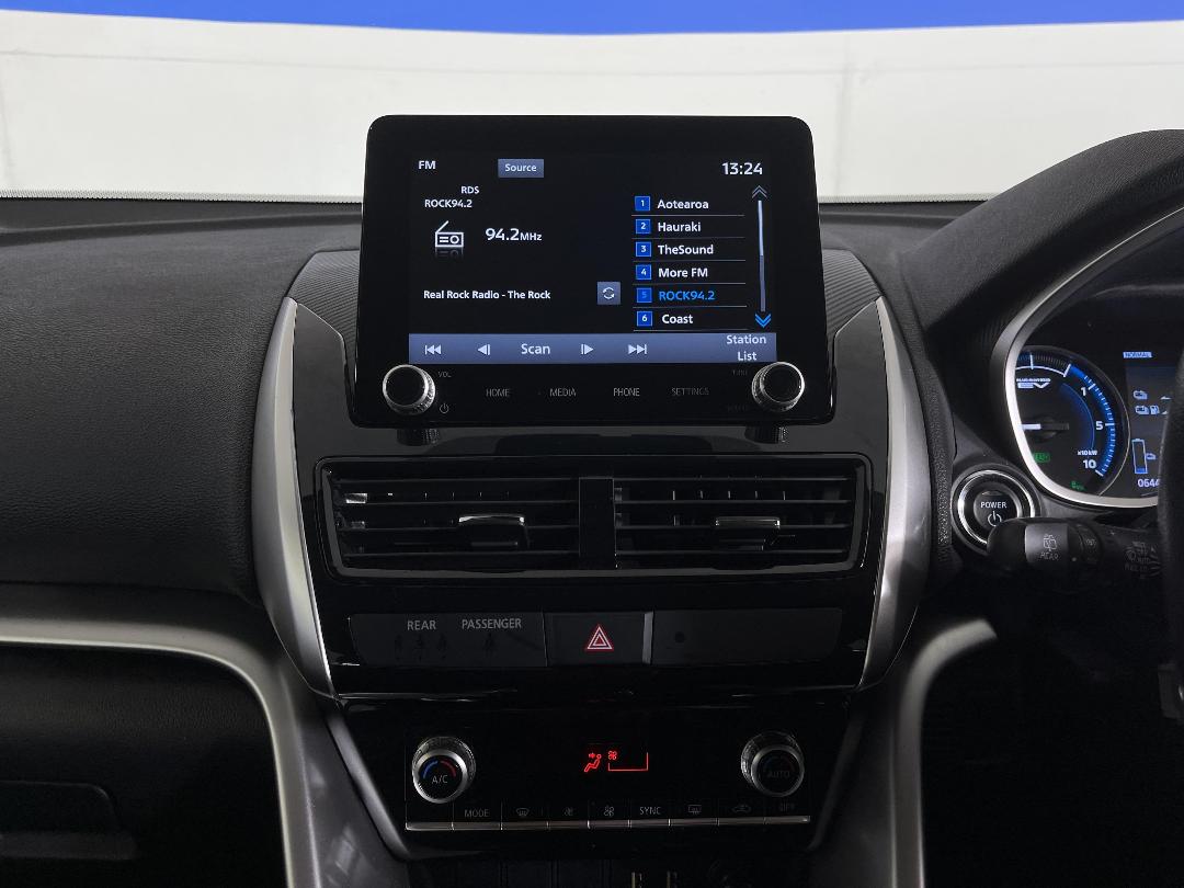 Photo '18' of Mitsubishi Eclipse Cross