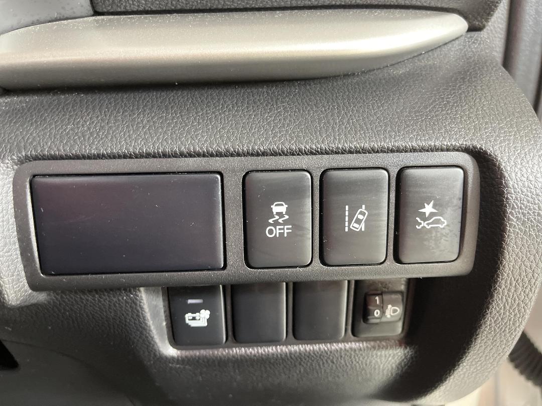 Photo '24' of Mitsubishi Eclipse Cross