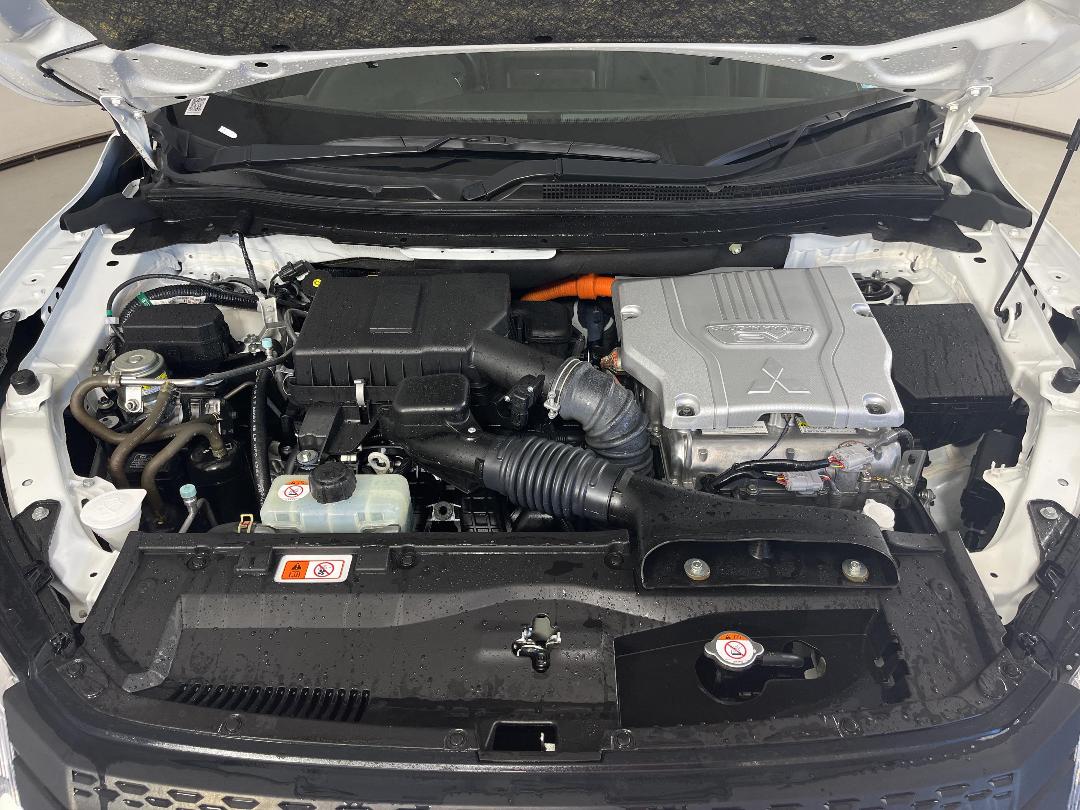 Photo '13' of Mitsubishi Eclipse Cross