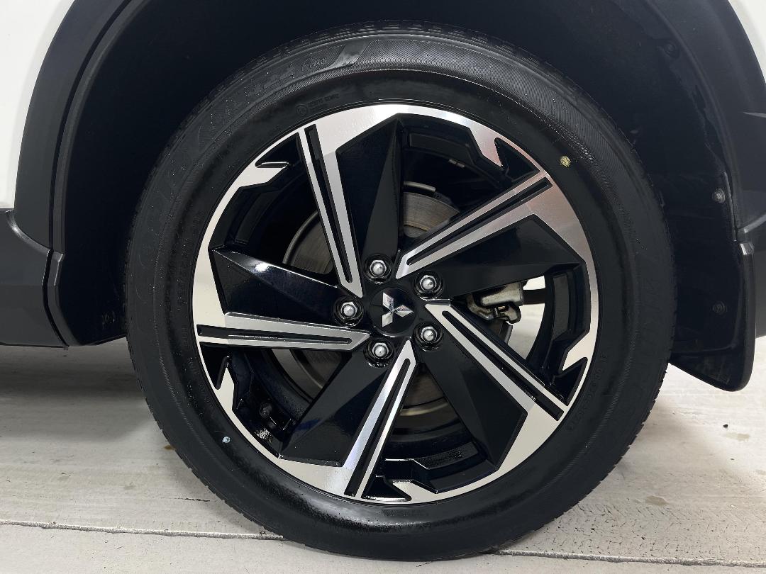 Photo '11' of Mitsubishi Eclipse Cross