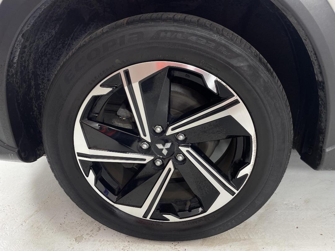 Photo '10' of Mitsubishi Eclipse Cross