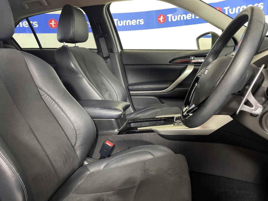 Photo '16' of Mitsubishi Eclipse Cross