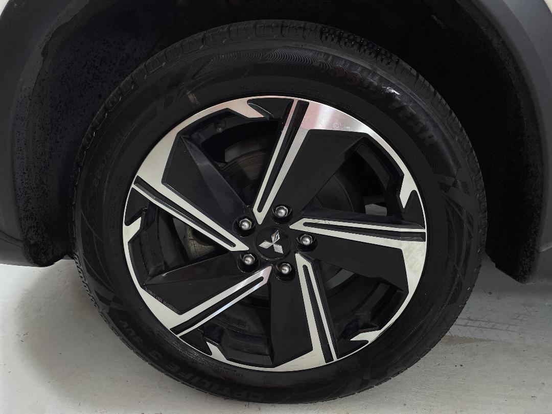 Photo '10' of Mitsubishi Eclipse Cross