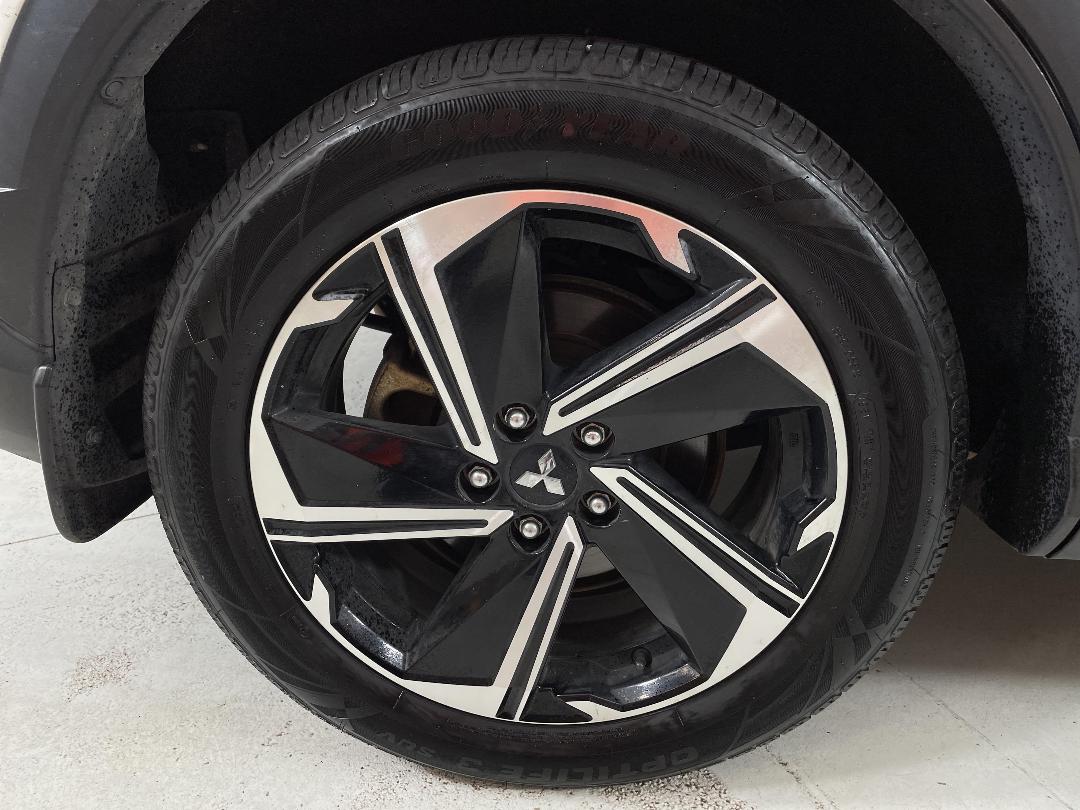 Photo '12' of Mitsubishi Eclipse Cross