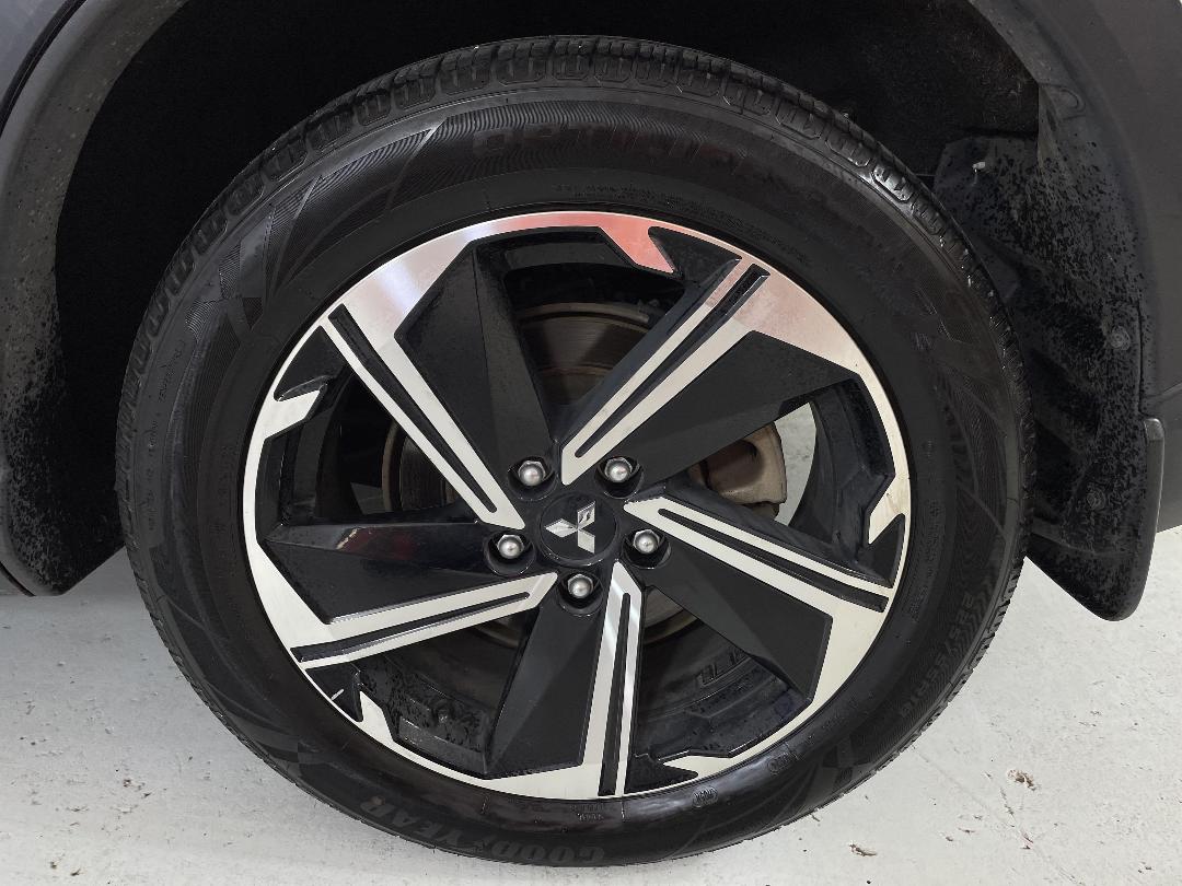 Photo '11' of Mitsubishi Eclipse Cross