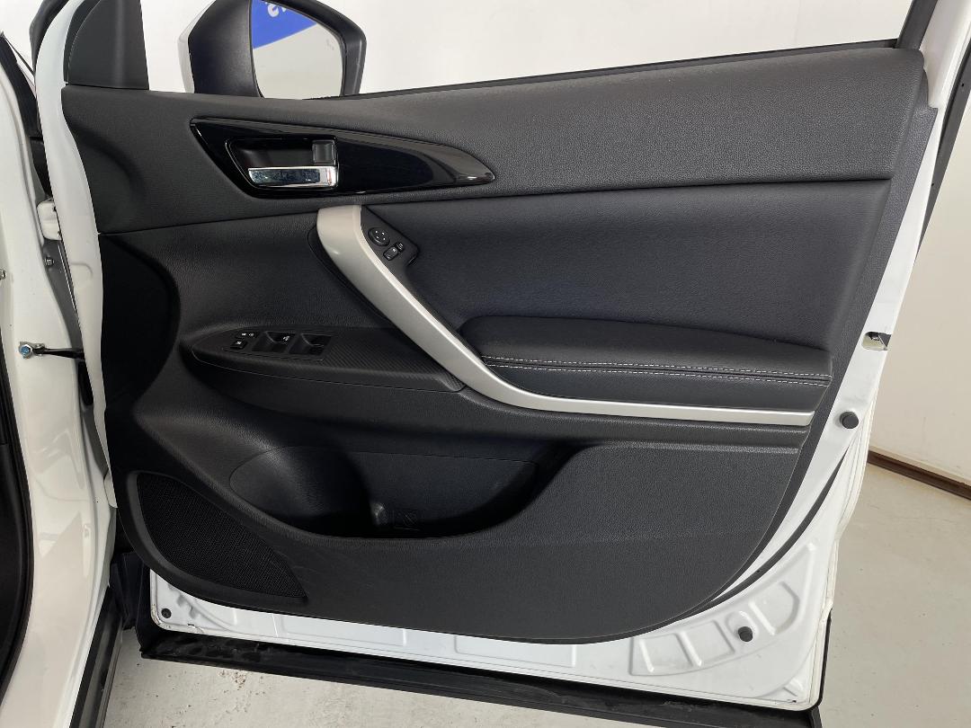 Photo '15' of Mitsubishi Eclipse Cross