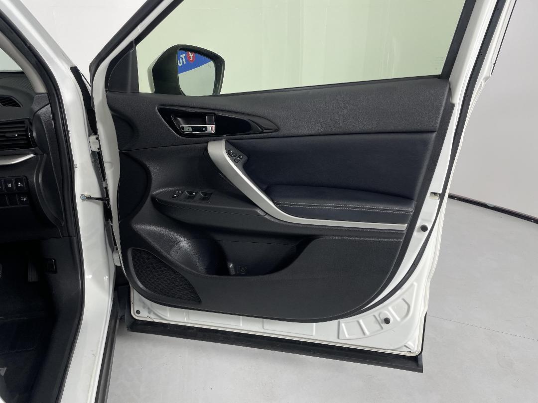 Photo '15' of Mitsubishi Eclipse Cross