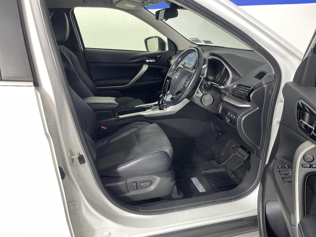 Photo '16' of Mitsubishi Eclipse Cross