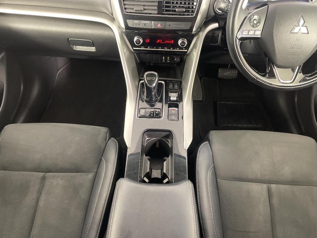 Photo '18' of Mitsubishi Eclipse Cross