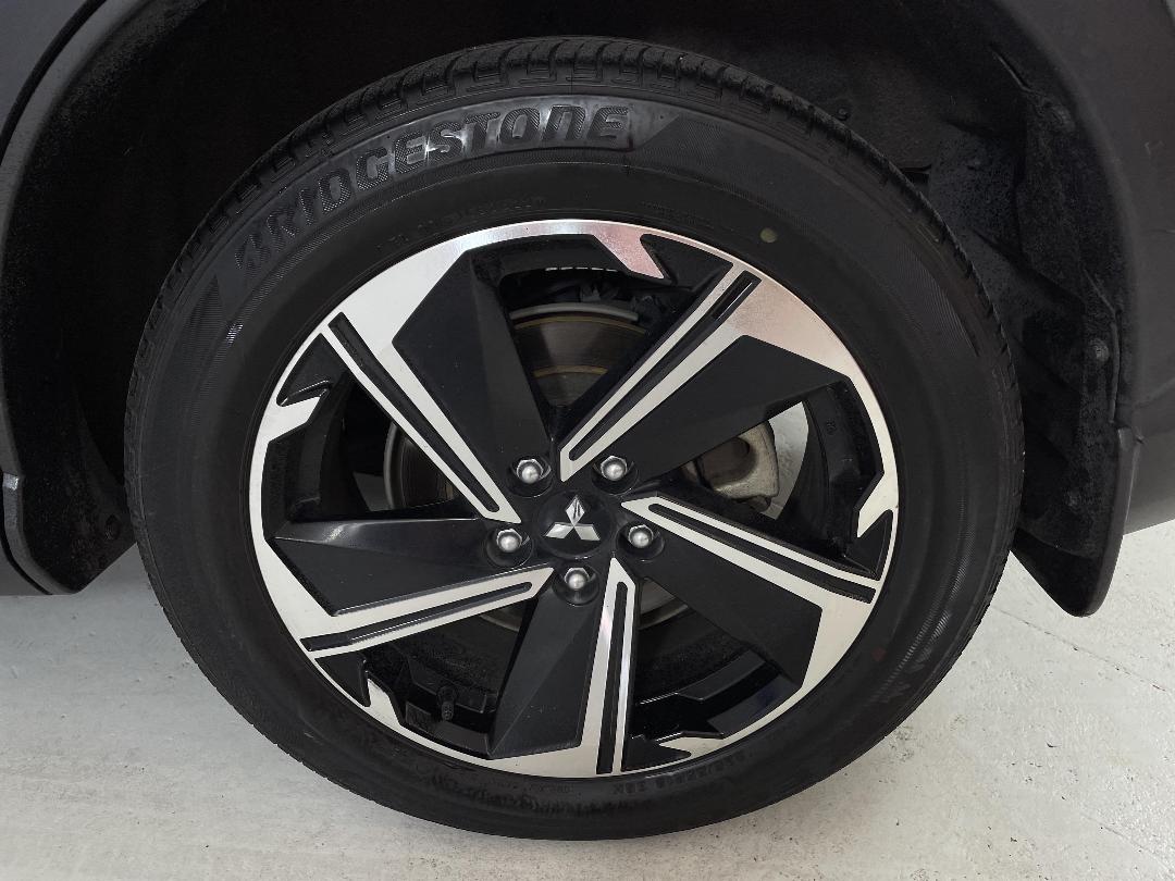 Photo '11' of Mitsubishi Eclipse Cross