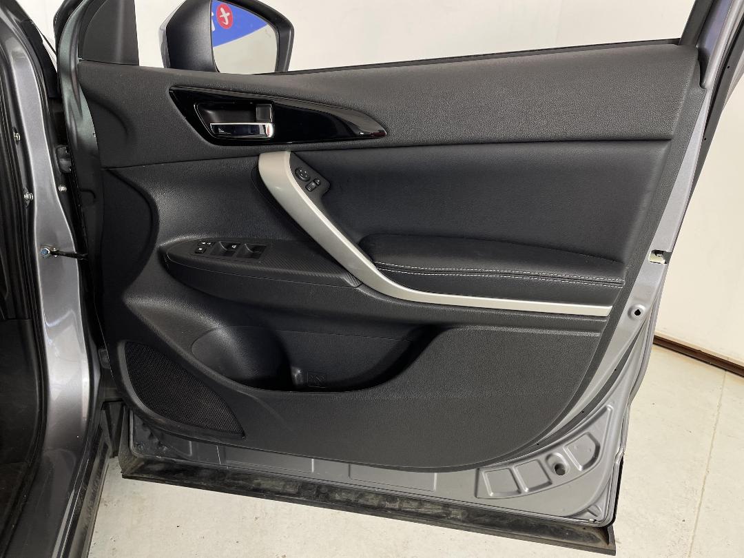 Photo '15' of Mitsubishi Eclipse Cross