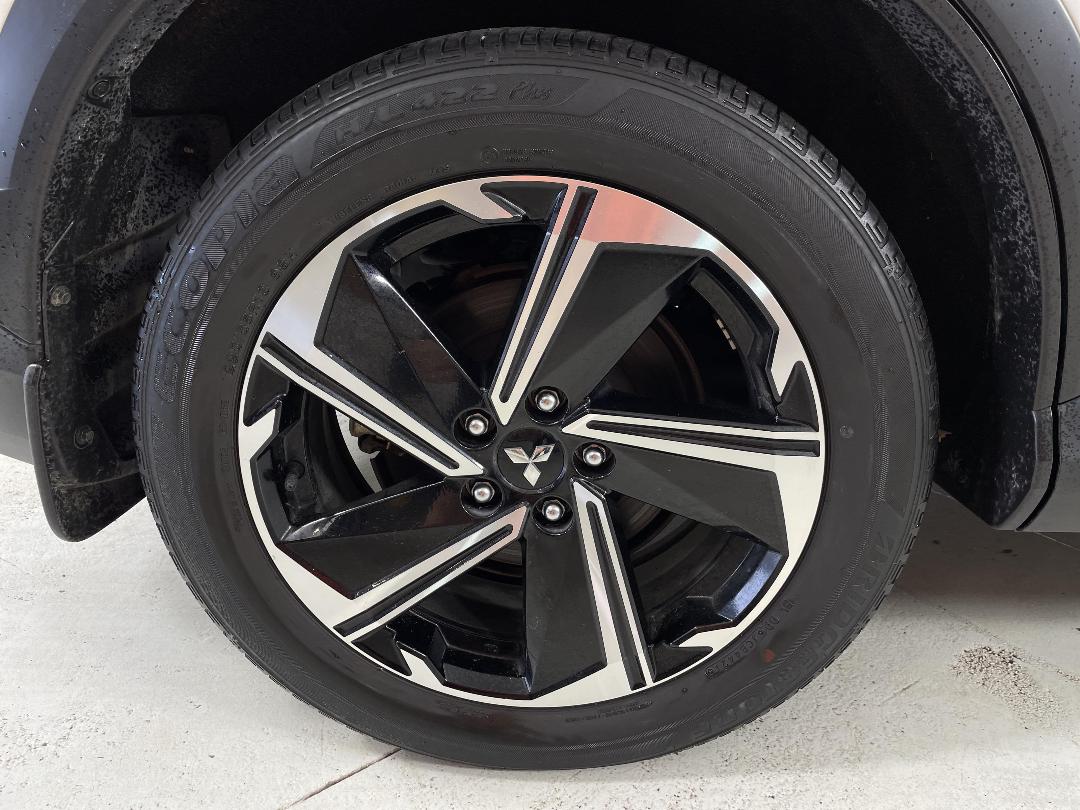 Photo '12' of Mitsubishi Eclipse Cross Photo '12' of Mitsubishi Eclipse Cross