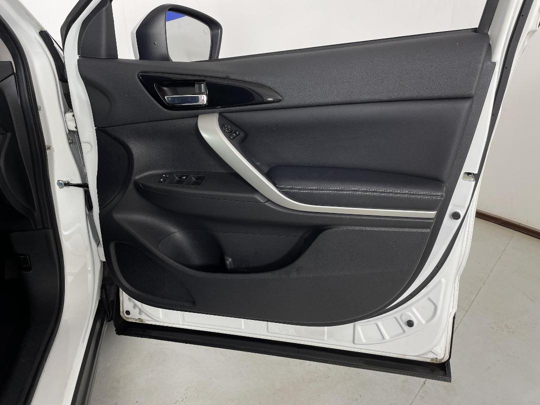 Photo '15' of Mitsubishi Eclipse Cross Photo '15' of Mitsubishi Eclipse Cross