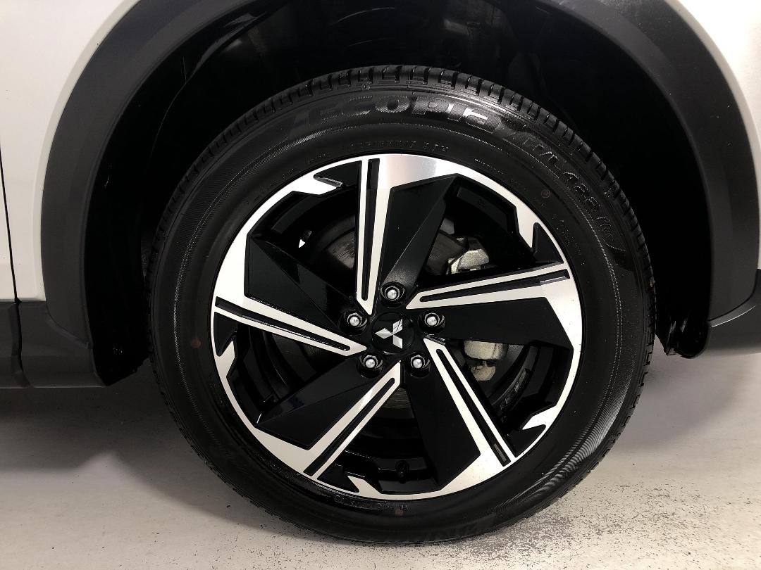 Photo '9' of Mitsubishi Eclipse Cross Photo '9' of Mitsubishi Eclipse Cross