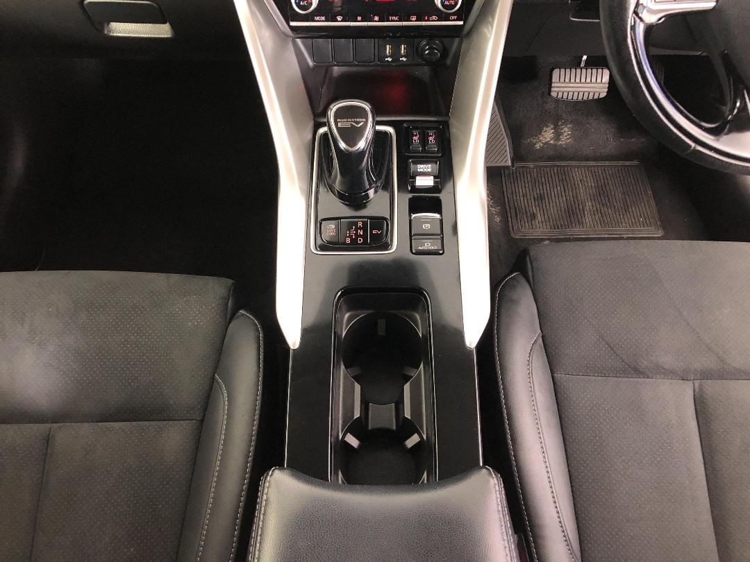 Photo '18' of Mitsubishi Eclipse Cross Photo '18' of Mitsubishi Eclipse Cross