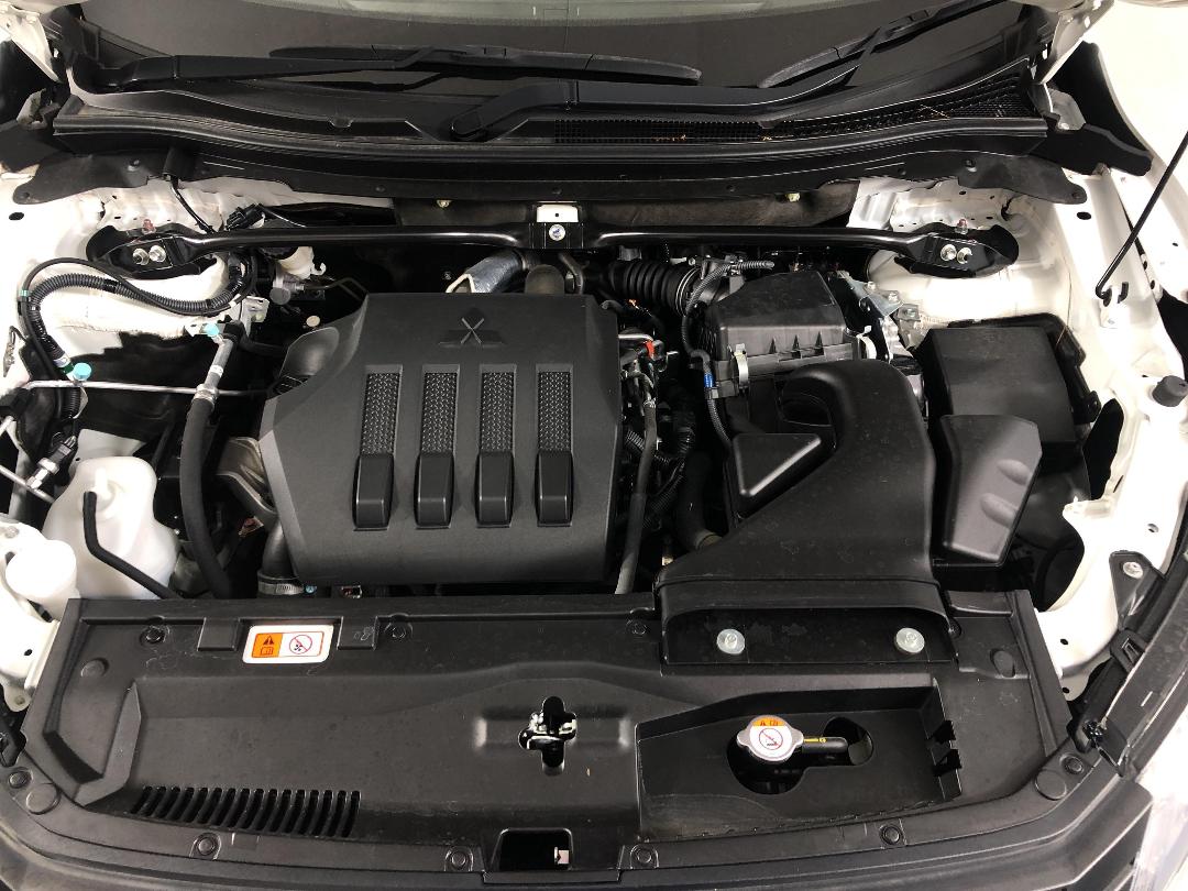 Photo '13' of Mitsubishi Eclipse Cross