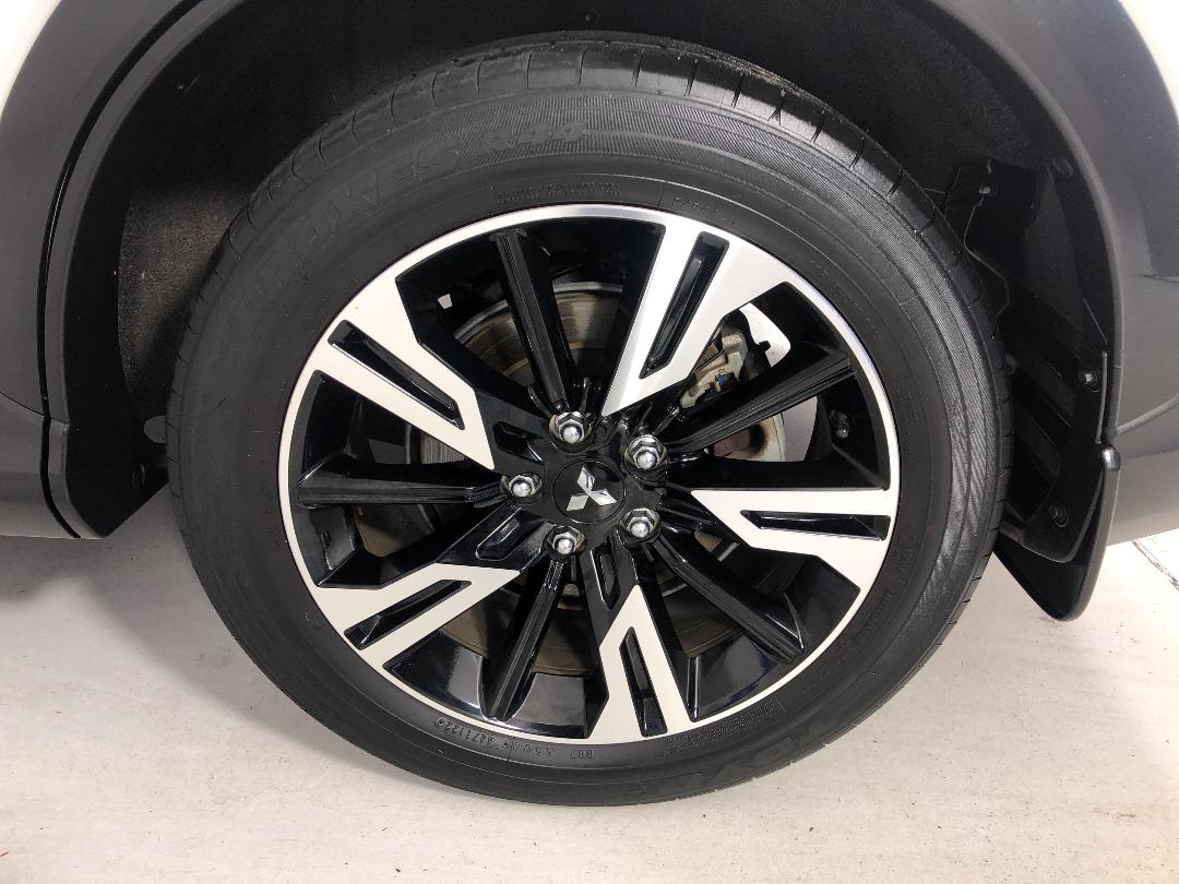 Photo '11' of Mitsubishi Eclipse Cross