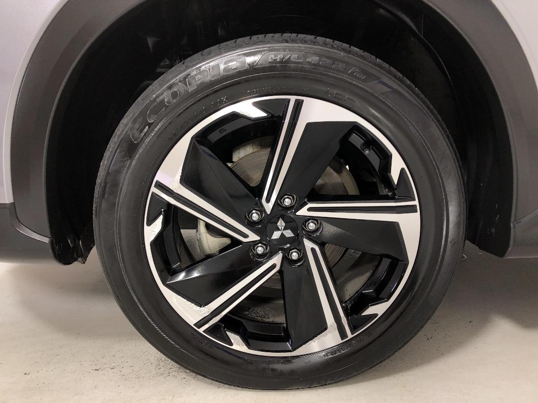 Photo '10' of Mitsubishi Eclipse Cross