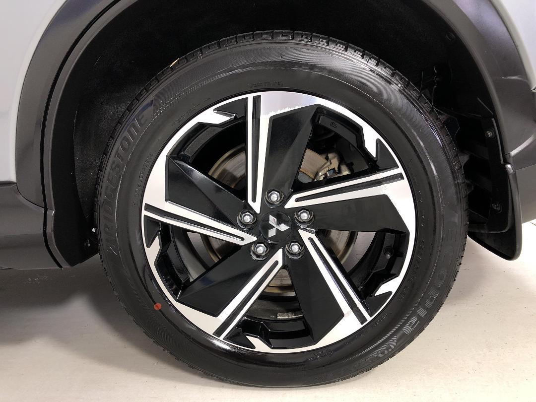 Photo '11' of Mitsubishi Eclipse Cross