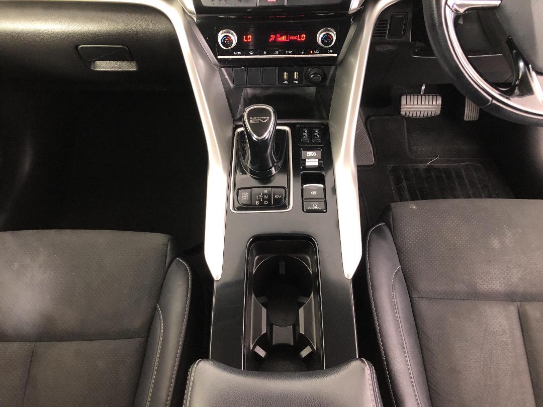 Photo '18' of Mitsubishi Eclipse Cross