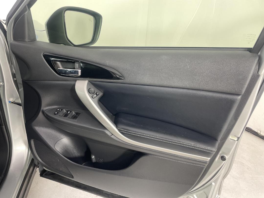 Photo '15' of Mitsubishi Eclipse Cross Photo '15' of Mitsubishi Eclipse Cross