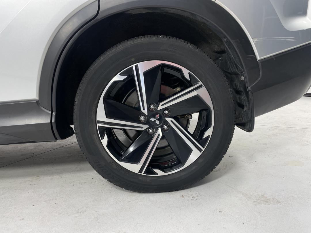 Photo '11' of Mitsubishi Eclipse Cross