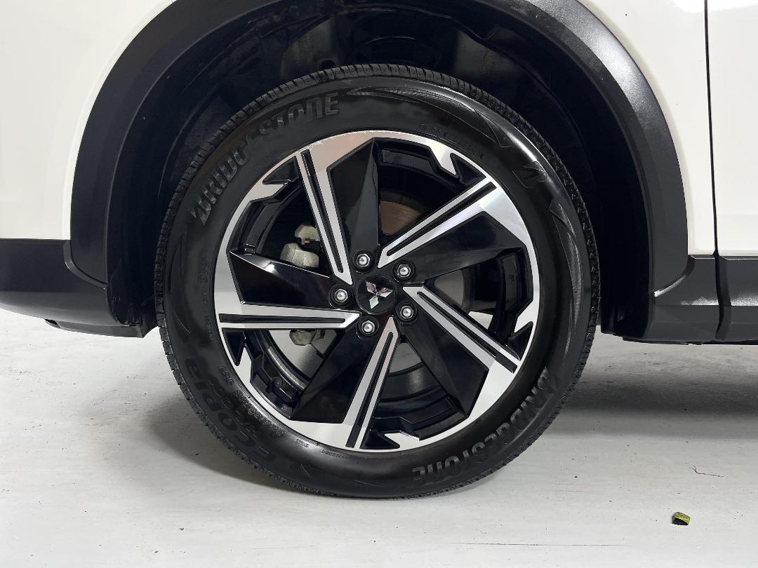 Photo '10' of Mitsubishi Eclipse Cross