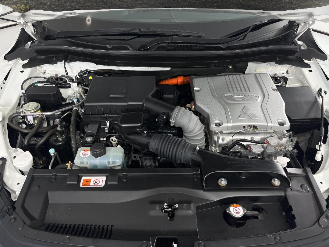 Photo '13' of Mitsubishi Eclipse Cross