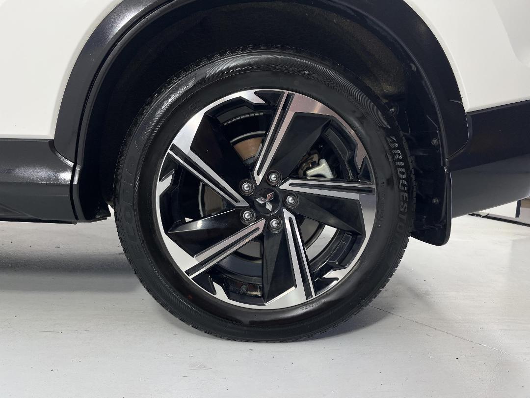 Photo '11' of Mitsubishi Eclipse Cross