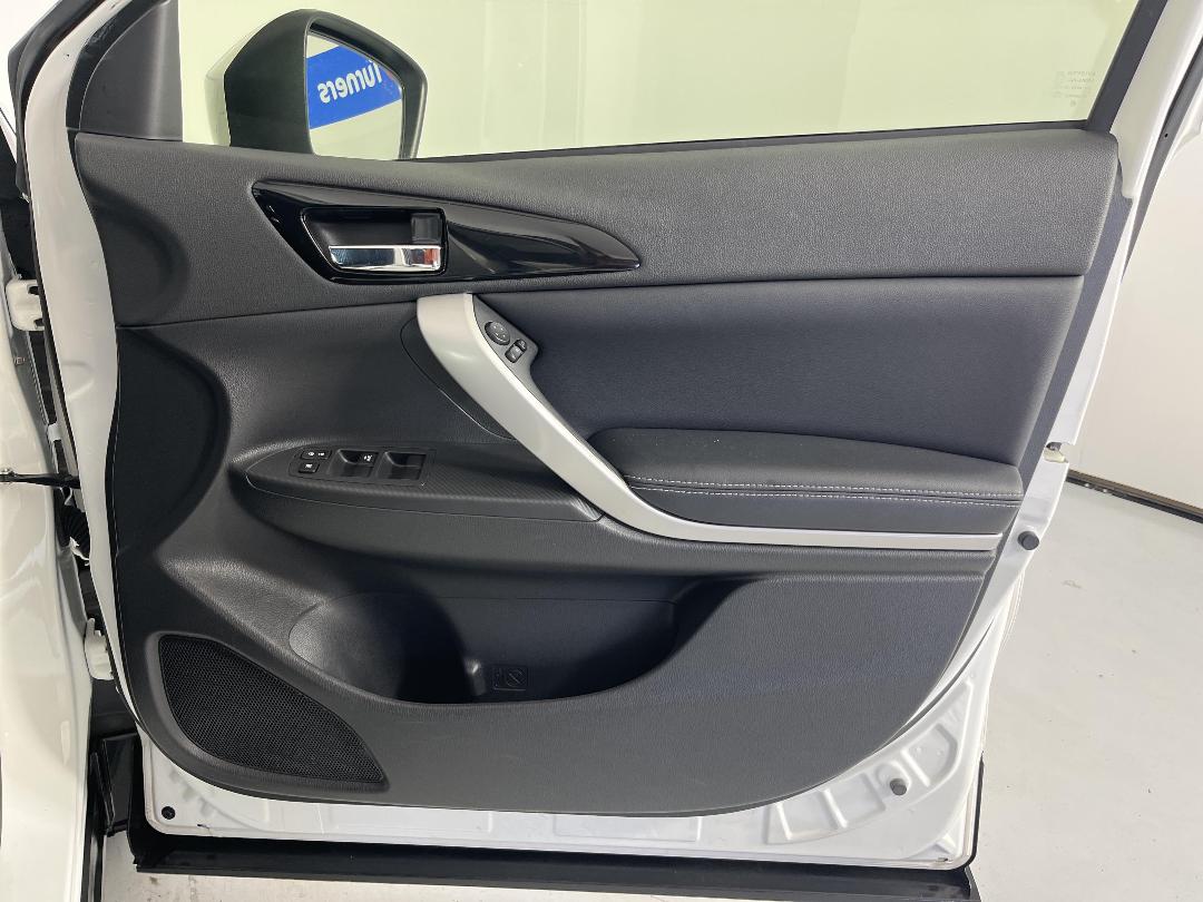 Photo '15' of Mitsubishi Eclipse Cross