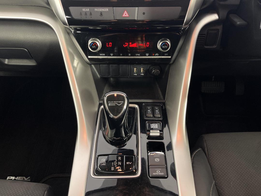 Photo '18' of Mitsubishi Eclipse Cross