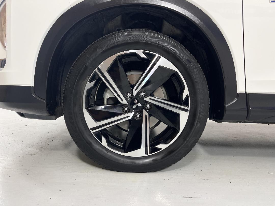 Photo '10' of Mitsubishi Eclipse Cross