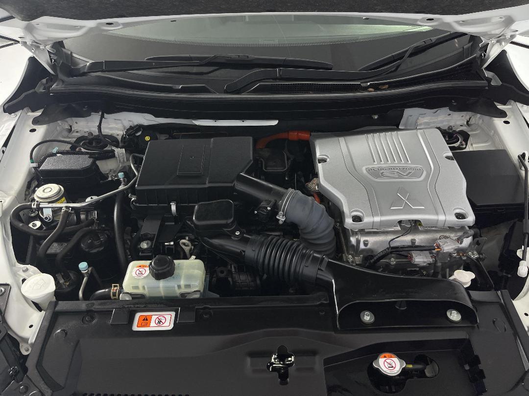 Photo '13' of Mitsubishi Eclipse Cross