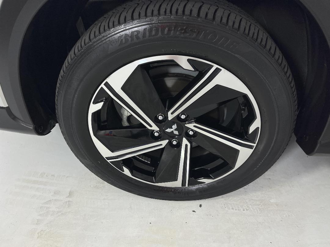 Photo '10' of Mitsubishi Eclipse Cross