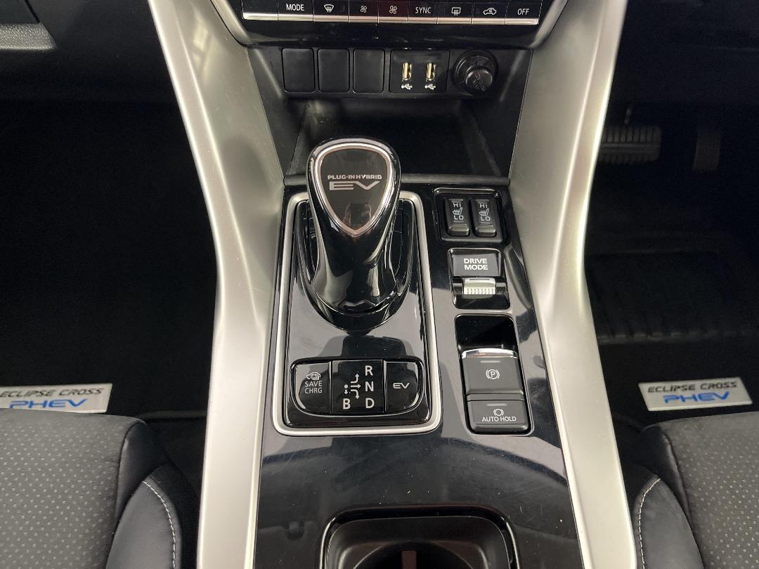 Photo '18' of Mitsubishi Eclipse Cross