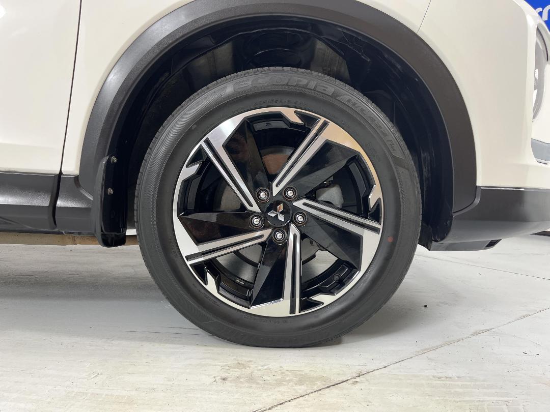 Photo '9' of Mitsubishi Eclipse Cross