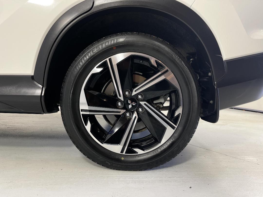 Photo '11' of Mitsubishi Eclipse Cross