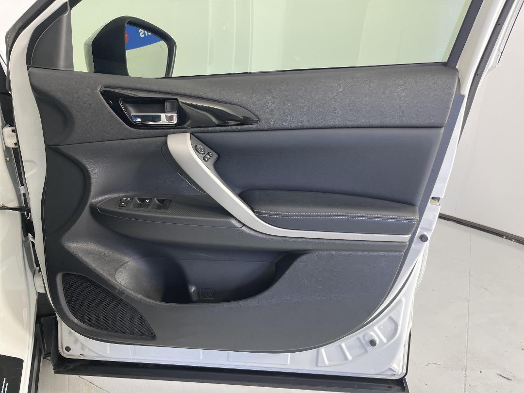 Photo '15' of Mitsubishi Eclipse Cross