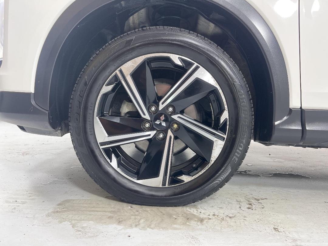 Photo '10' of Mitsubishi Eclipse Cross