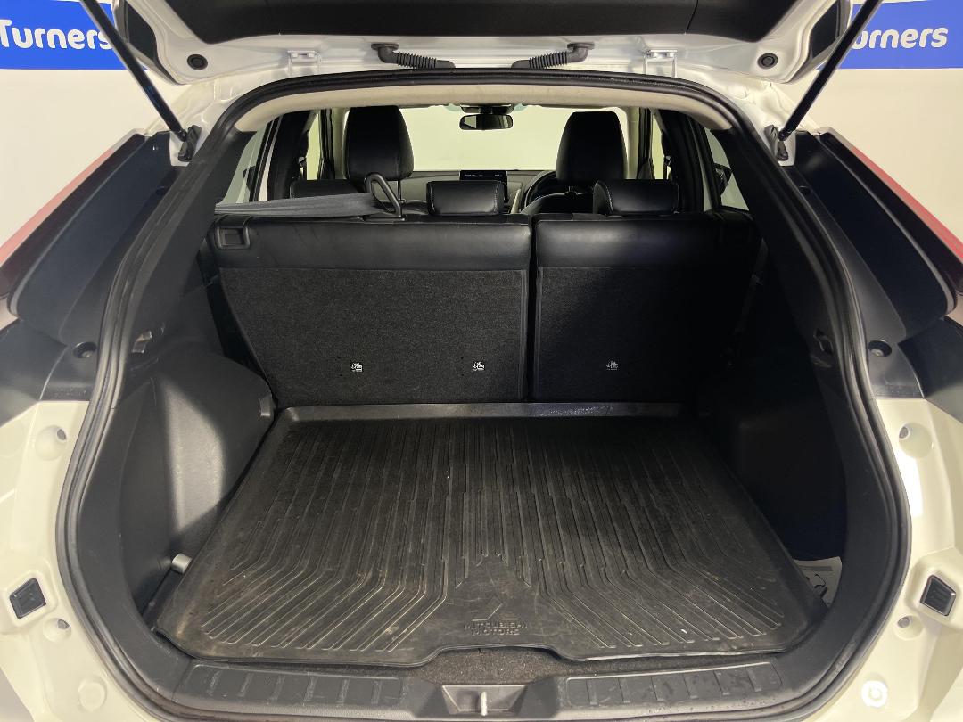 Photo '14' of Mitsubishi Eclipse Cross