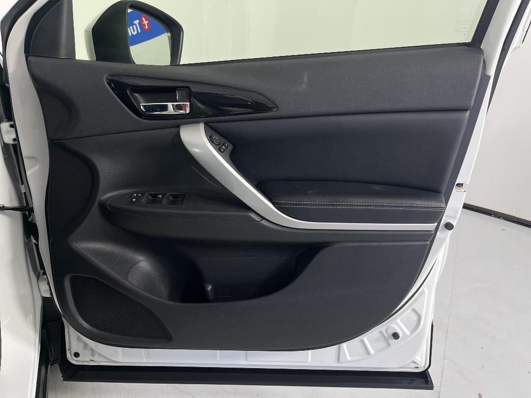 Photo '15' of Mitsubishi Eclipse Cross