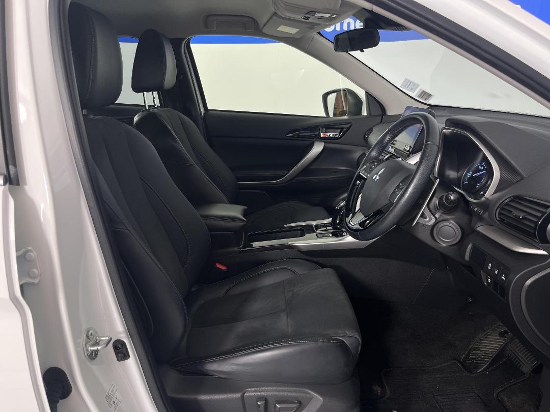 Photo '16' of Mitsubishi Eclipse Cross