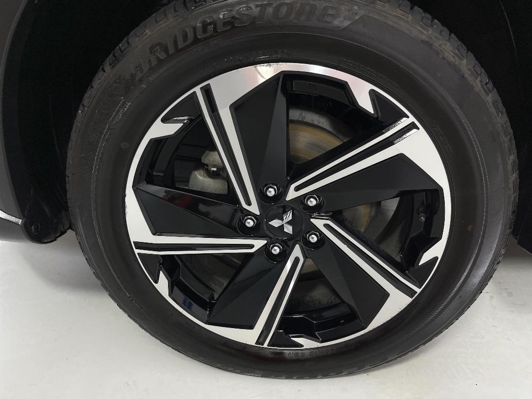 Photo '10' of Mitsubishi Eclipse Cross