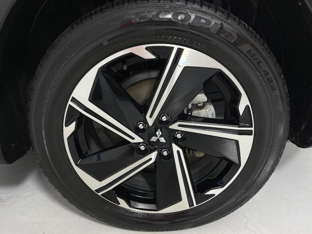 Photo '9' of Mitsubishi Eclipse Cross