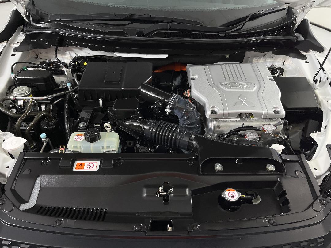 Photo '13' of Mitsubishi Eclipse Cross