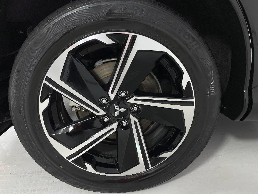 Photo '12' of Mitsubishi Eclipse Cross