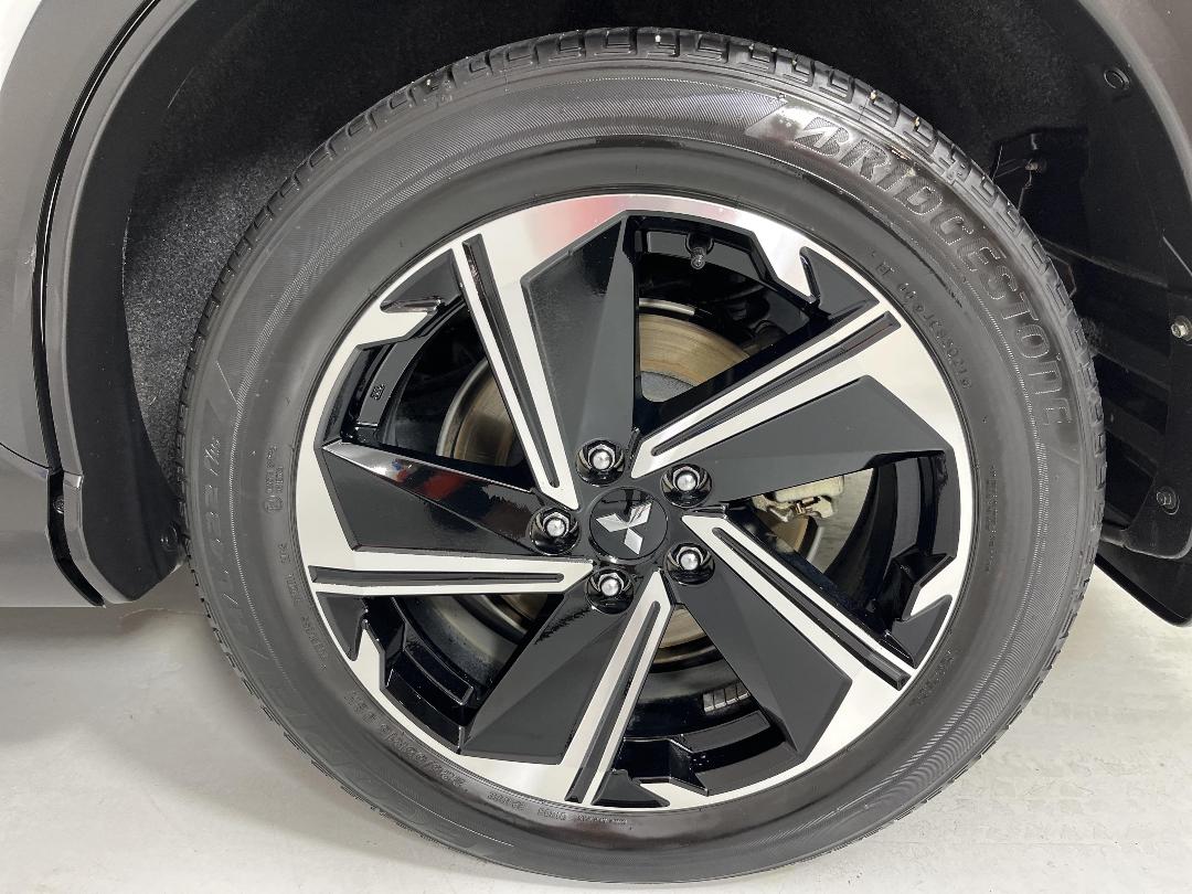 Photo '11' of Mitsubishi Eclipse Cross