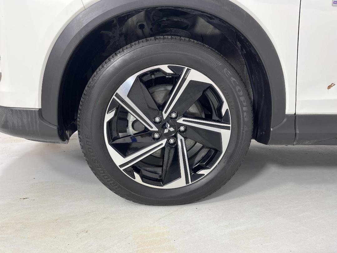 Photo '10' of Mitsubishi Eclipse Cross