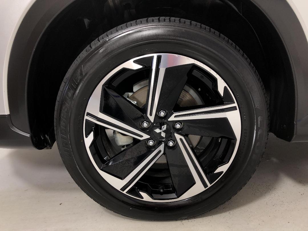 Photo '10' of Mitsubishi Eclipse Cross Photo '10' of Mitsubishi Eclipse Cross