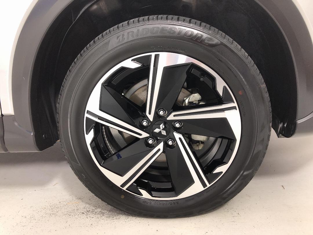 Photo '9' of Mitsubishi Eclipse Cross Photo '9' of Mitsubishi Eclipse Cross